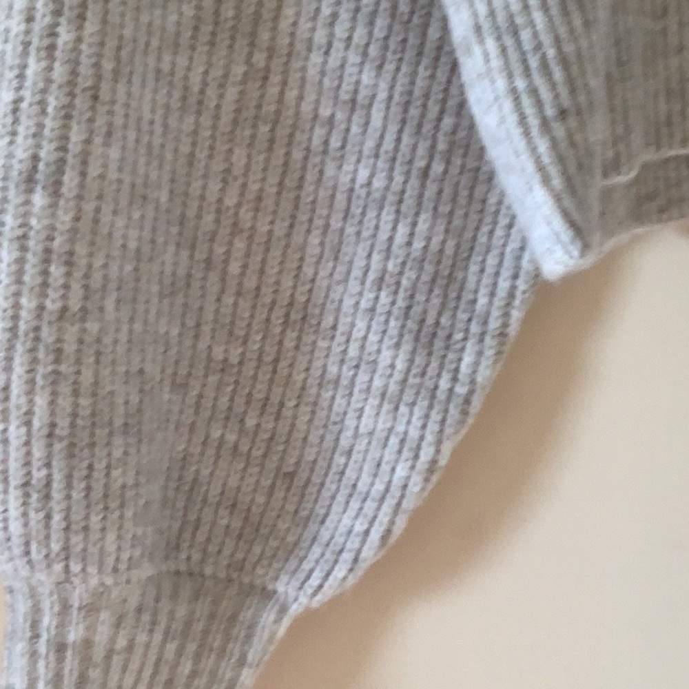 Gorgeous new sweater by Topshop π¦π€π€ - Picture 6 of 12